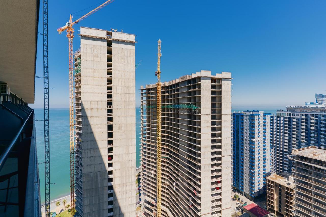 Beach Tower By G-Point バトゥーミ エクステリア 写真